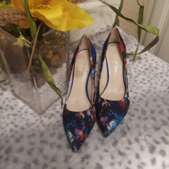 NEW Nine West Watercolor Heels - Picture 4 of 4